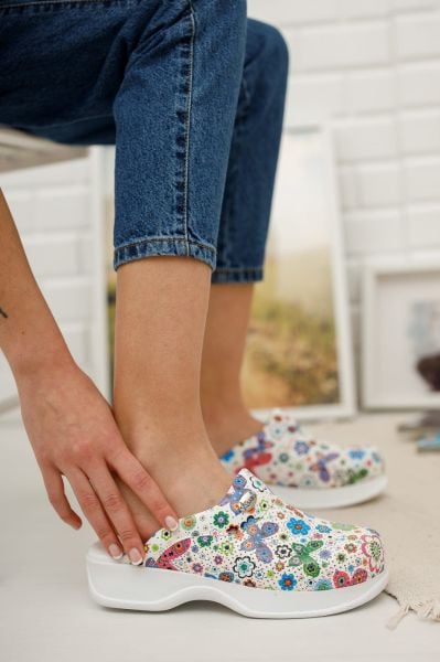 Beyaz Kelebek Desenli Ortopedik Sabo Terlik