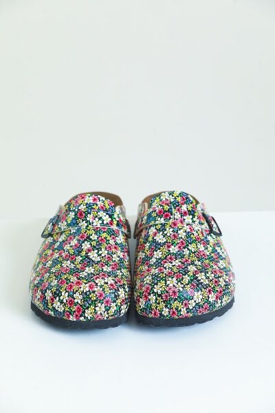 Mantar Taban Siyah Çiçek Desenli Terlik